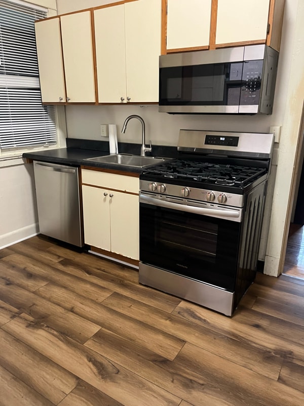 Photo - 149 E Gilman St Unidad 2