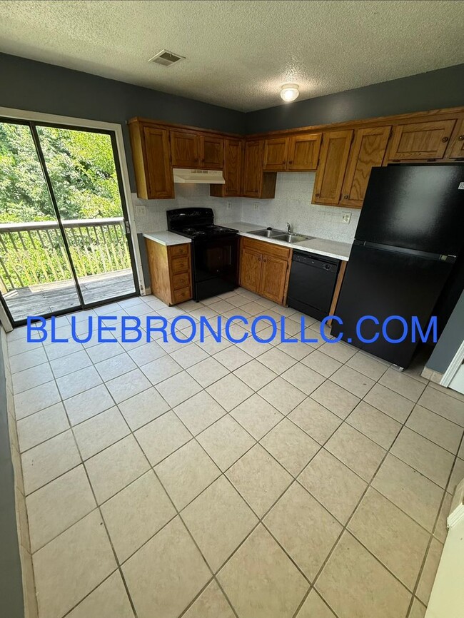 Photo - 206 Sky Vue Dr Unit C