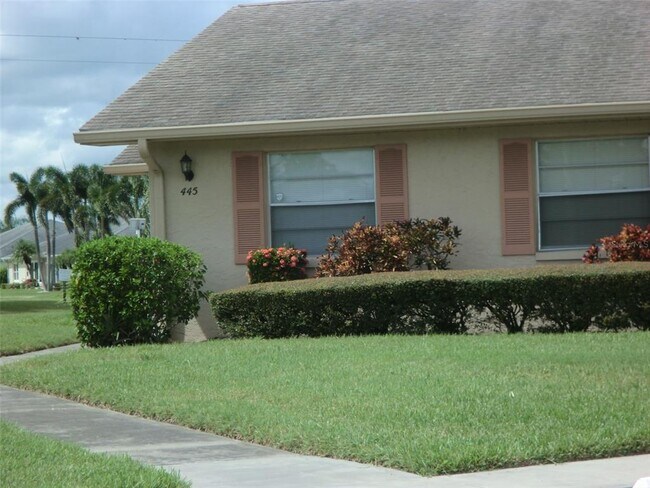 Building Photo - 445 Gloucester Blvd Unit 445 Rental