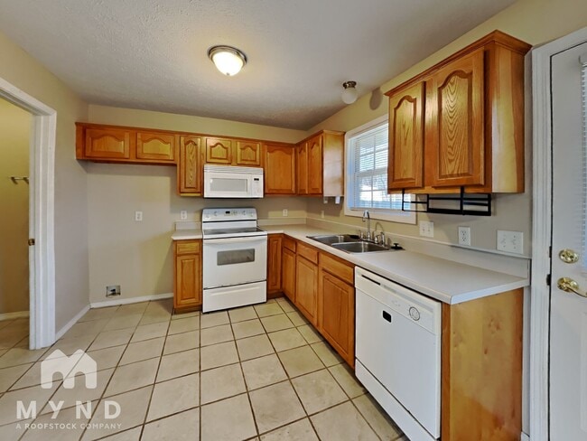 Photo - 516 E Denton Cir