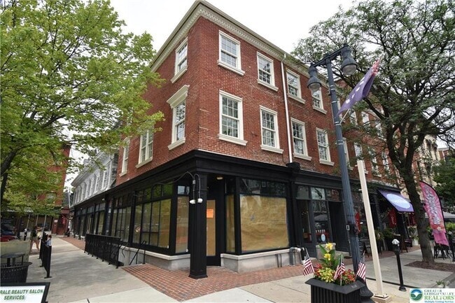 Building Photo - 251 Northampton St Unit 1 Rental