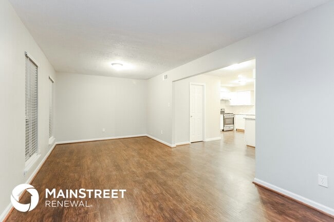 Photo - 647 Mosswood Dr