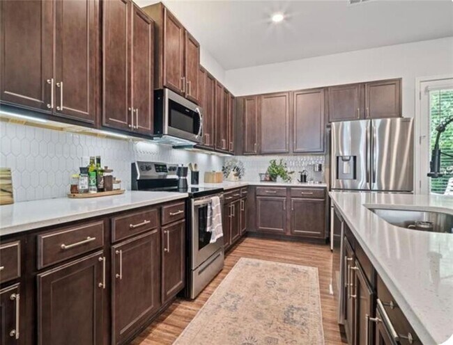 507 Bishop Ln