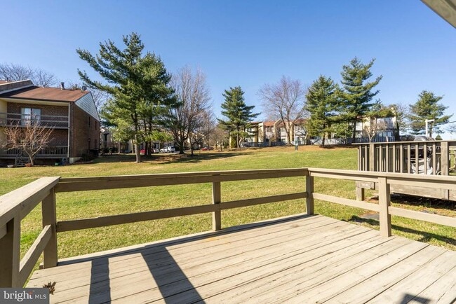 Photo - 506 St Albans Ct