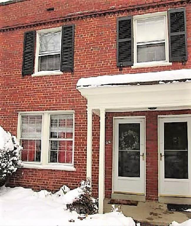 Photo - Charming 1 Bed 1 Bath Townhome Style Condo In Historic Arlington Village