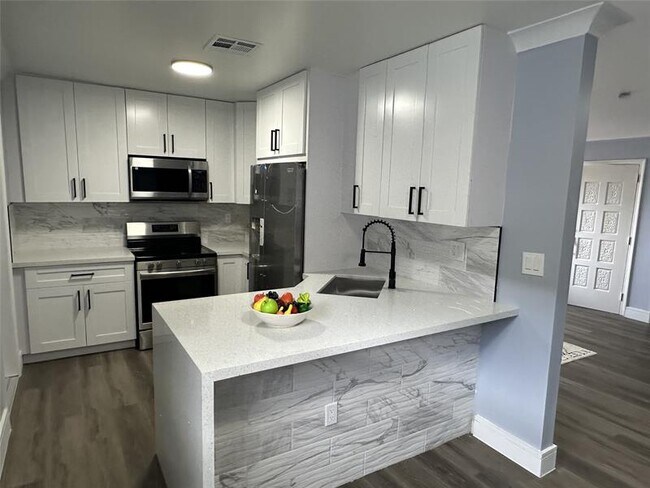 Photo - 814 SW 12th Pl