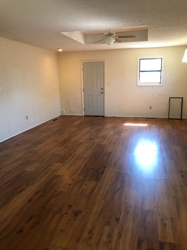 Photo - 2 bedroom, 2 bathroom, 1 car garage duplex