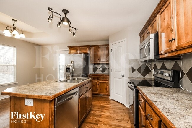 Photo - 8500 N Kensington Ave