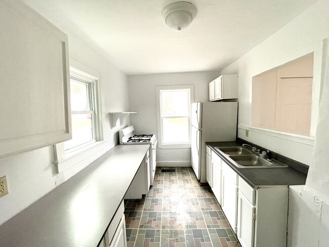 Photo - 167 Pleasant St Unit Apt 2