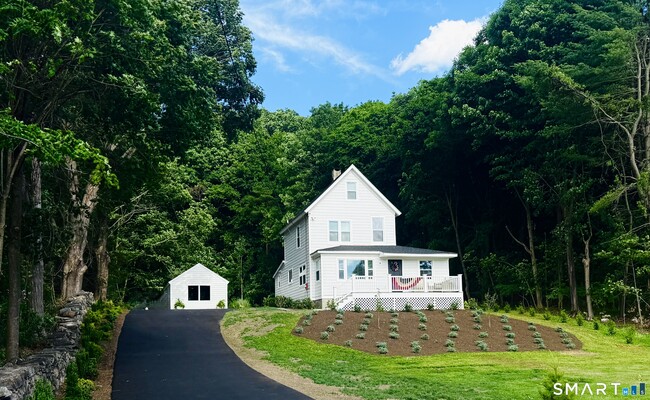 Photo - 225 Hoyt St