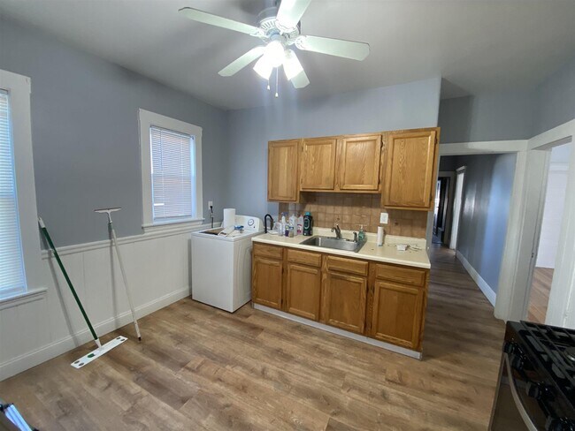 Photo - 44 Temple St Unit 3