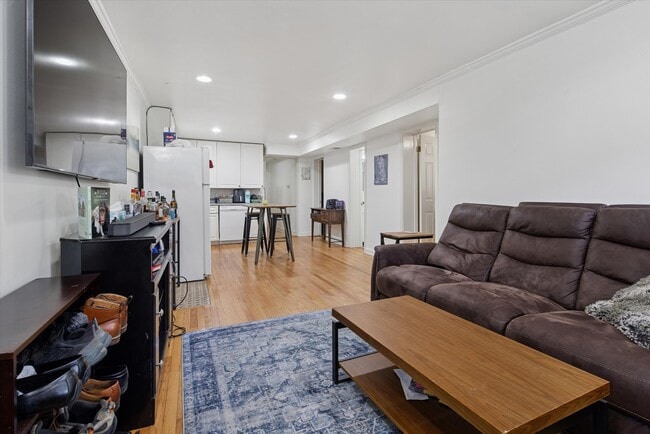 Photo - 1950 N Hudson Ave