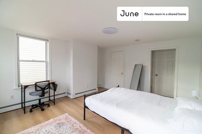 Photo - Room in Shared 4 bed/4 bath home Unit A