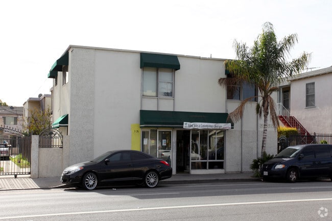 Photo - 3032-3034 E 7th St