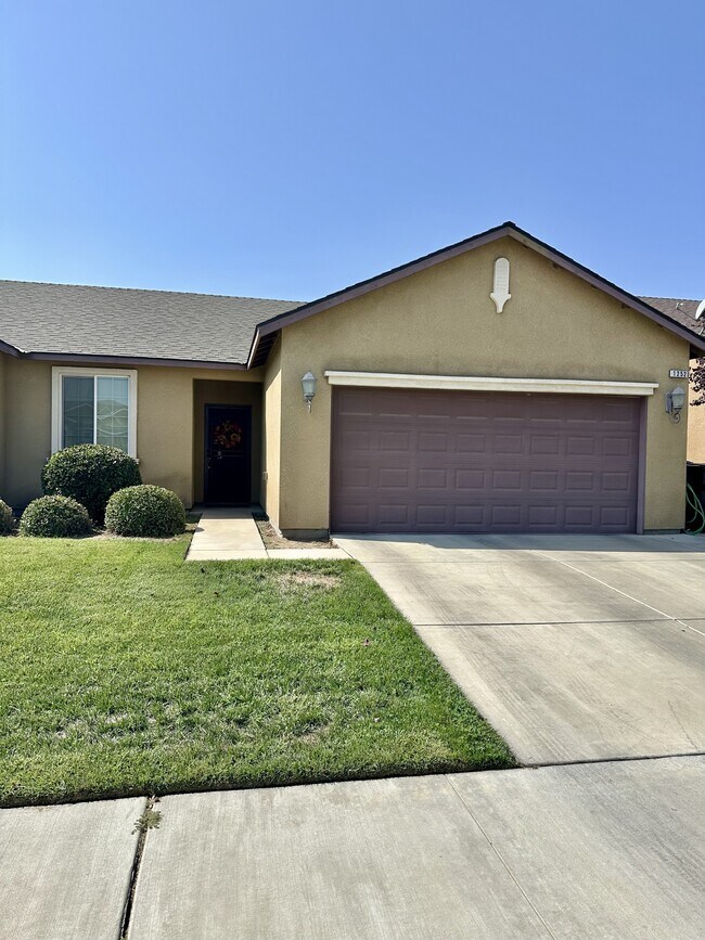 Photo - 1252 Veronica Ave