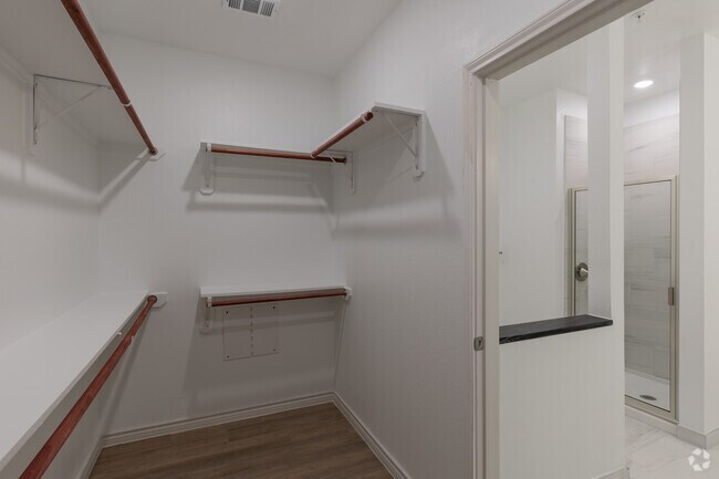Walk in closet