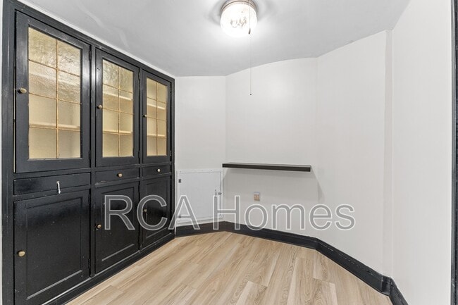 Photo - 37 West St Clair Street Unidad 203