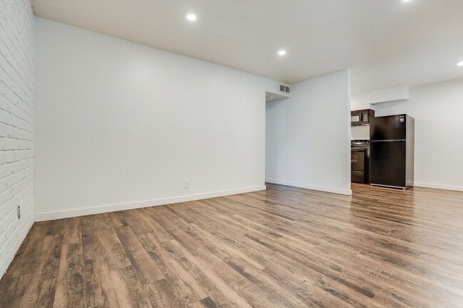 Photo - 1152 S Quaker Ave