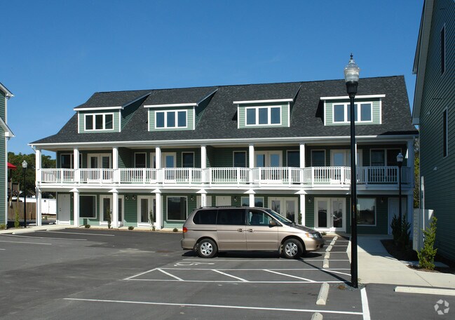 Photo - 5016 E Oak Island Dr