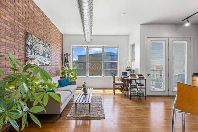 Building Photo - 7700 E 29th Ave Unit 310