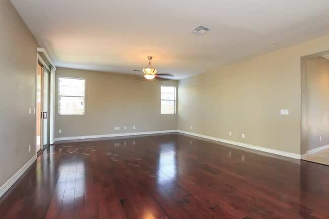 Photo - 2534 W Beverly Rd.