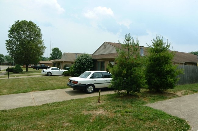 Photo - 3905-3937 Bent Tree Dr Apartments