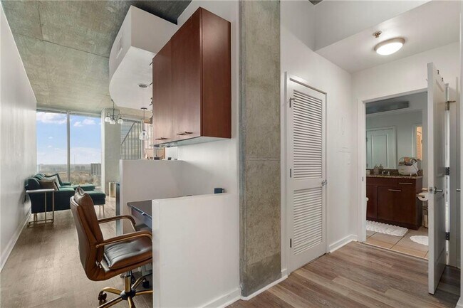 Photo - 3324 Peachtree Rd NE Unit 2208