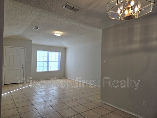 Photo - 6318 31st St