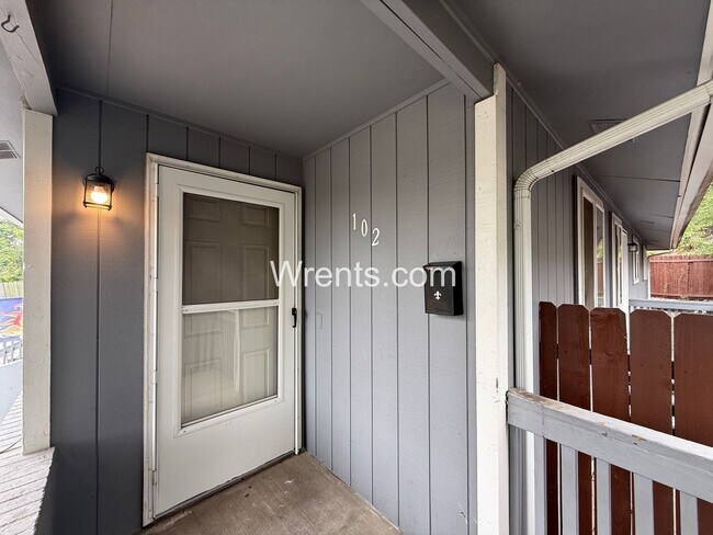 Photo - 104-104 W Cora Ave Unit 102