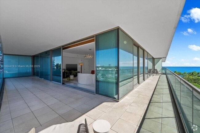 Building Photo - 10201 Collins Ave Unit 511 Rental
