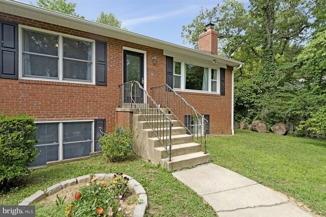 Building Photo - 6513 Old Dominion Dr Rental