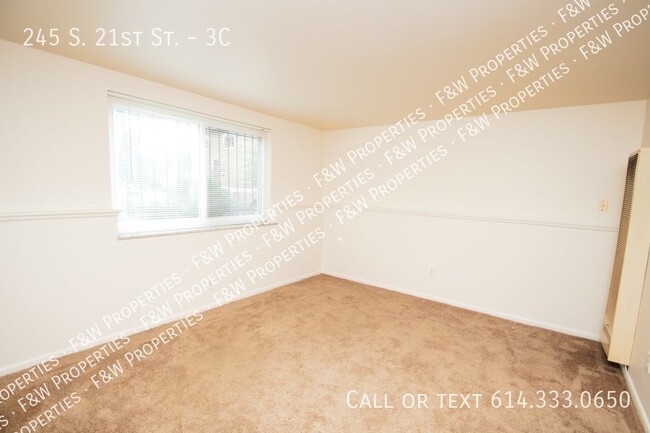 Photo - 245 S 21st St Unit 3C