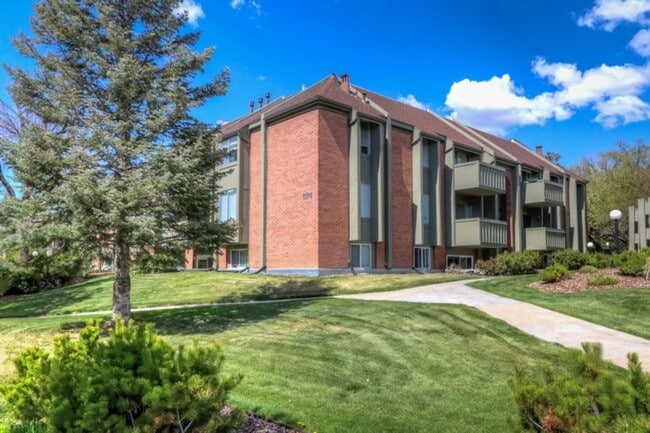 Building Photo - 1174SFD - Angelides Unit #423 Rental
