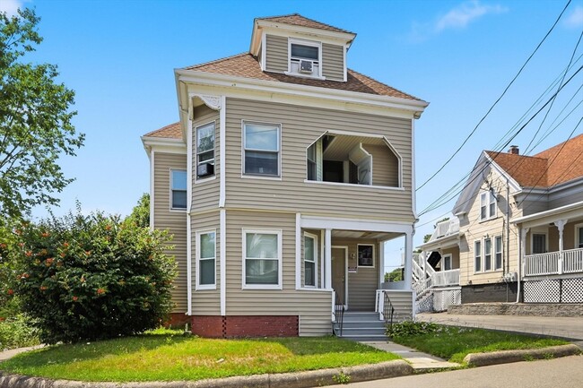 Building Photo - 88 Weston St Unit 1