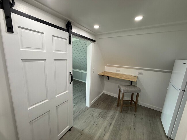 Photo - 168 Elm St Unit 3