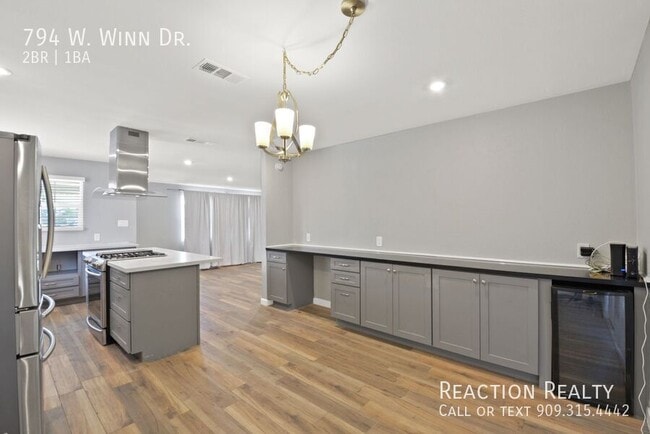 Photo - 794 W Winn Dr