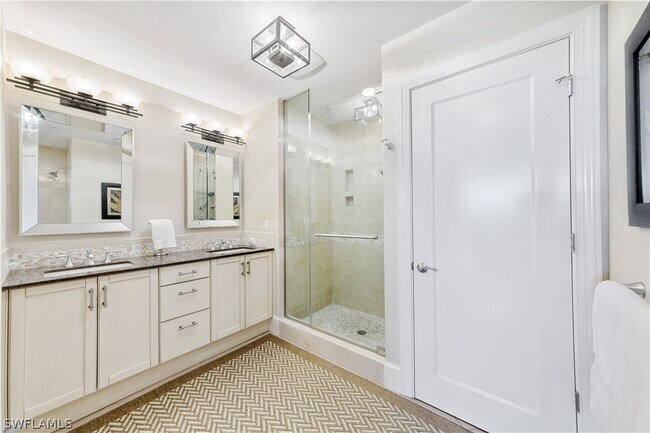 Photo - 9123 Strada Pl Unit 7207