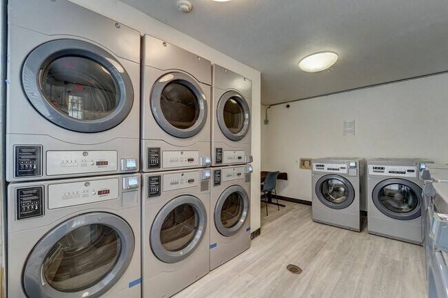 Vivo Living Willowbrook Laundry Center