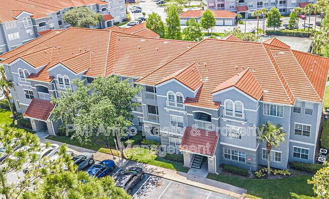 Building Photo - 18001 Richmond Pl Dr Unit Apt. 1025