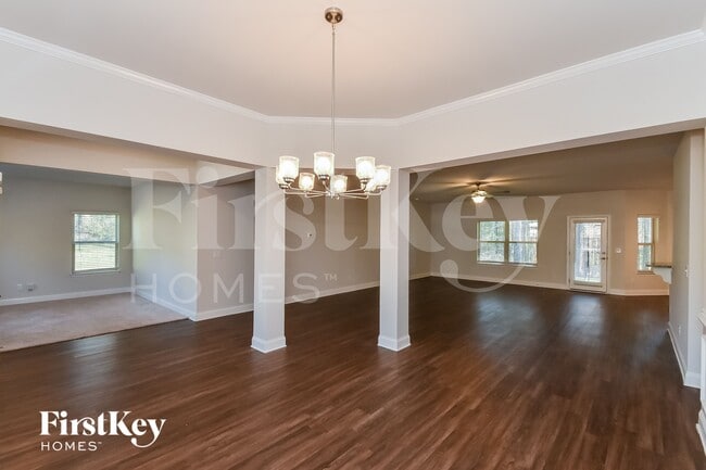 Photo - 8228 Orkney Way