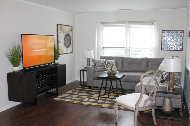 Photo - 7245 Meeting St