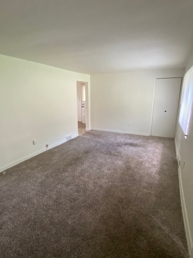 Photo - 733 Darlington St