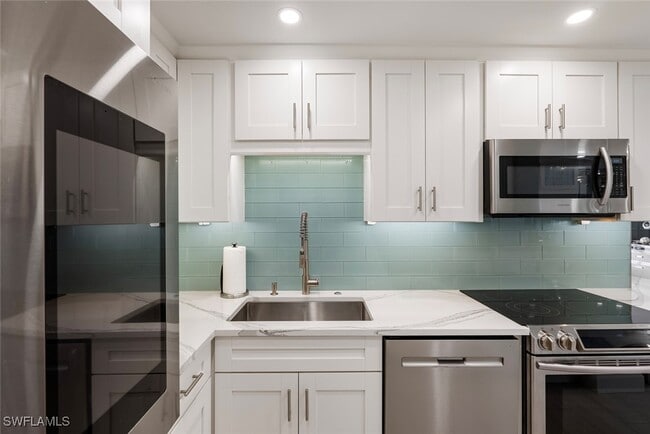 Photo - 4005 Gulf Shore Blvd N Unidad 904