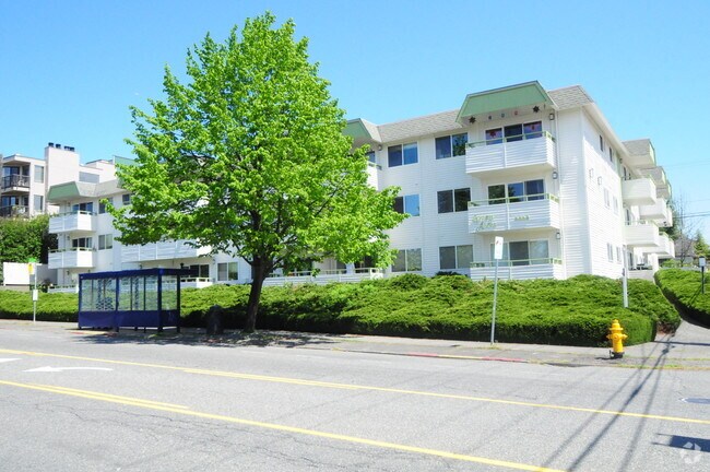Photo - Mid-Century Modern West Seattle Apartment