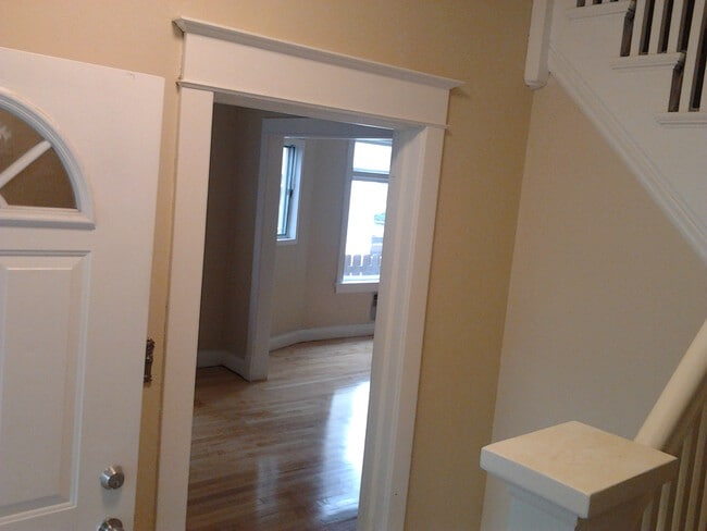 Photo - 1821 E 6th St