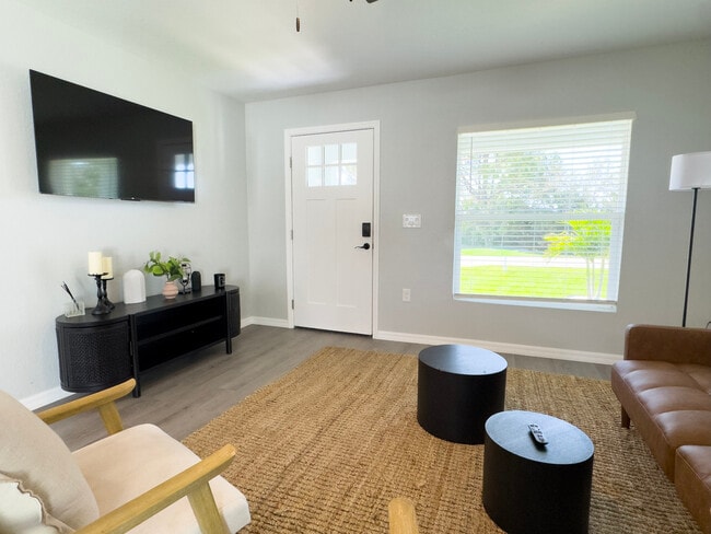 Photo - 6819 San Bruno Dr