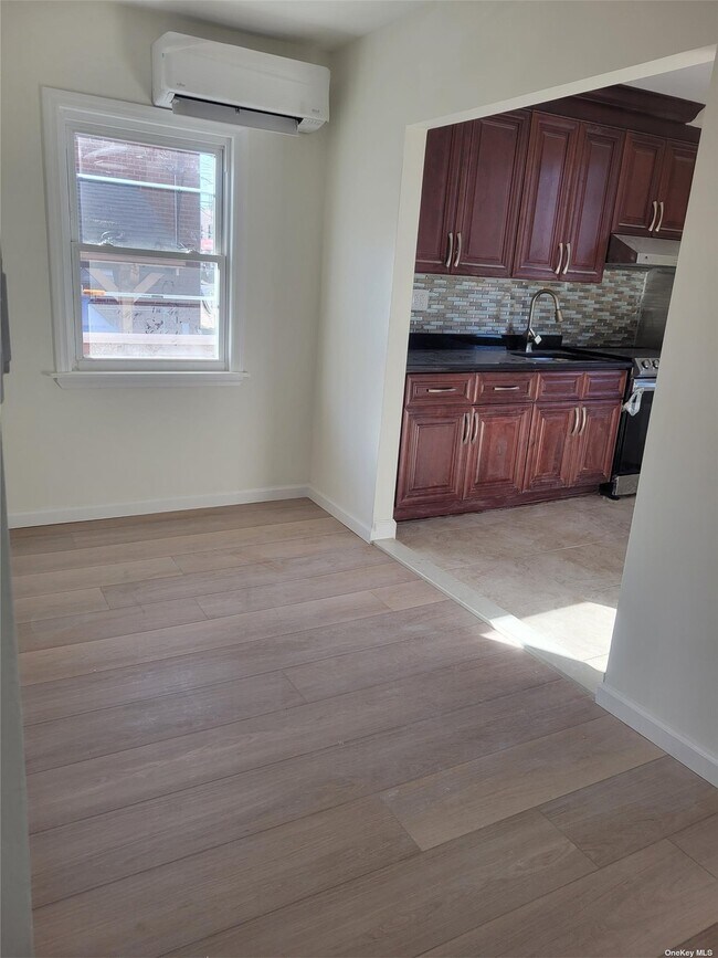 Photo - 23-09 150th St