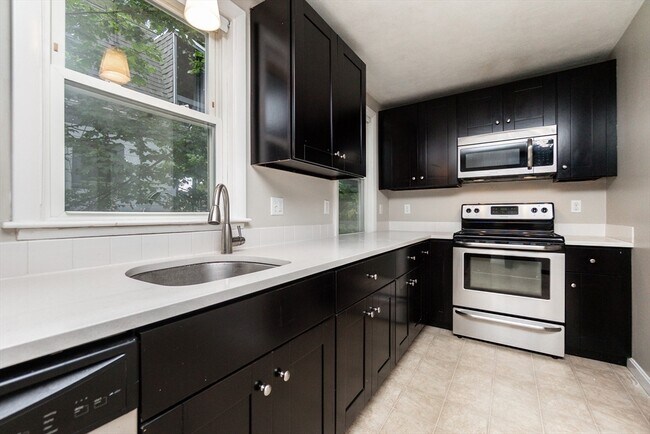 Photo - 24 Aberdeen Rd Unit 24