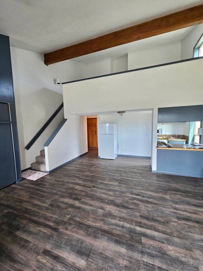 Building Photo - Newly Remodeled Loft Apartment – 1.5 Baths, Fireplace, Water, Sewer, Trash, Snow Removal, and Lan...