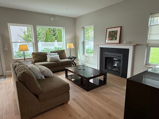 Photo - 42 O'Neil St Townhome